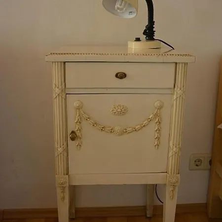 Richtung Bischoeflichen Sitz Daire Graz